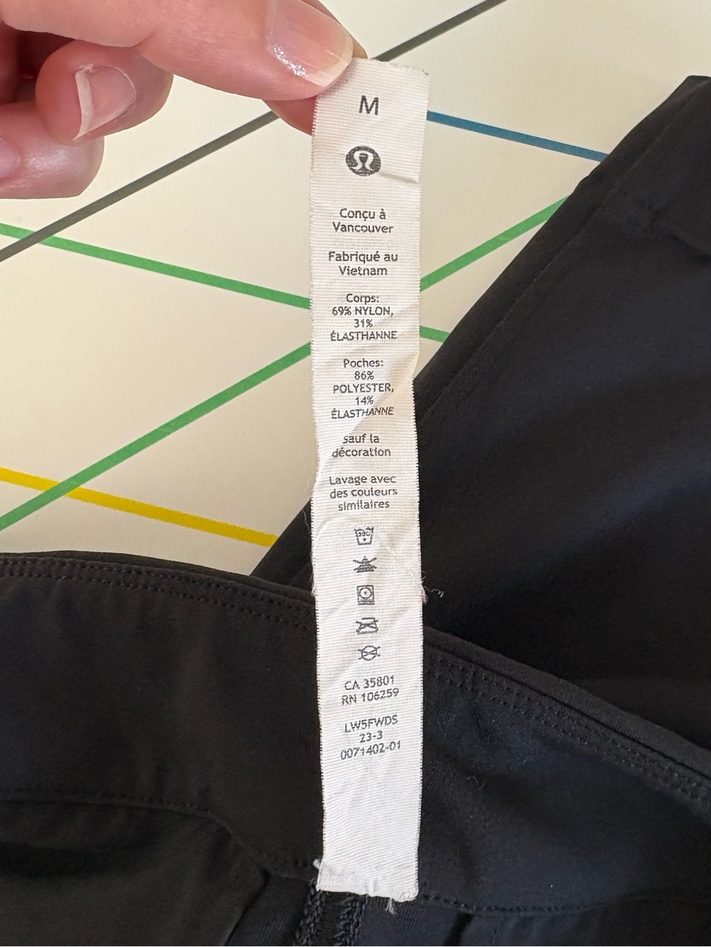 Lululemon Tapered-Leg Mid-Rise Pant 7/8 Length Luxtreme Size Medium EUC Capsule - Picture 8 of 12